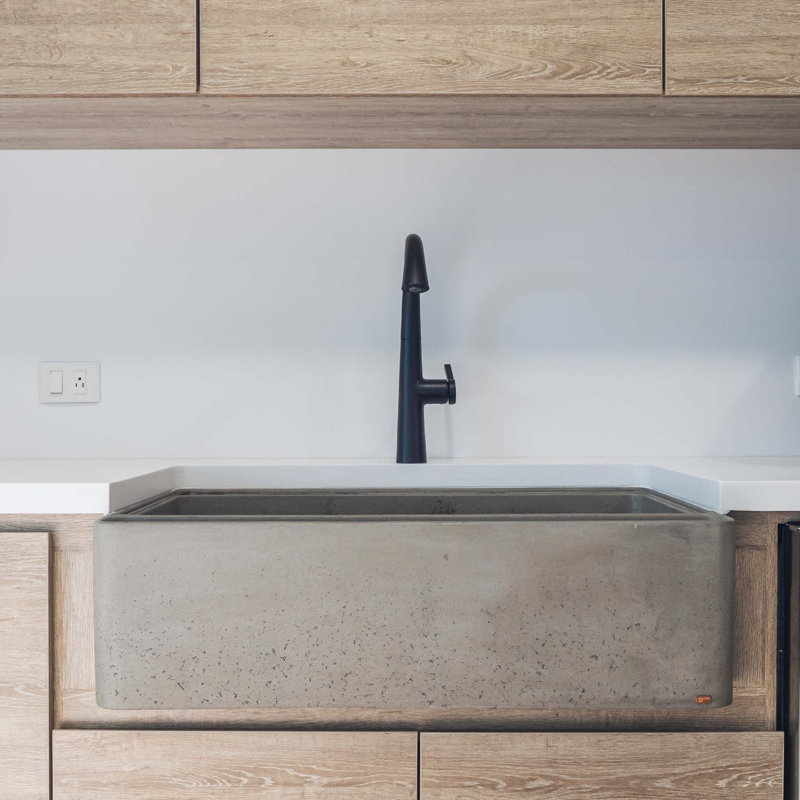 Iguazu 33'' L Single Basin Kitchen Sink, Rain Gray