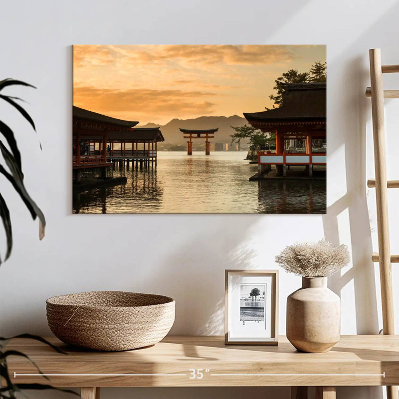 Célèbre sanctuaire Itsukushima, H 16 po x l 24 po