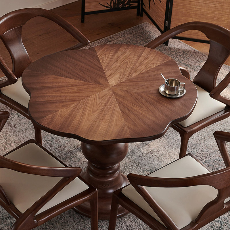 Table de salle à manger en bois massif de couleur châtaignier, H 29,53 po x L 35,43 po x l 35,43 po