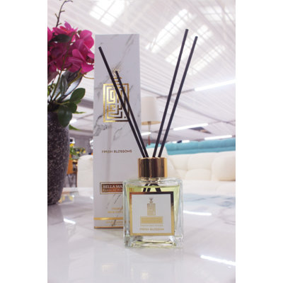 Reed Diffusers And Sticks