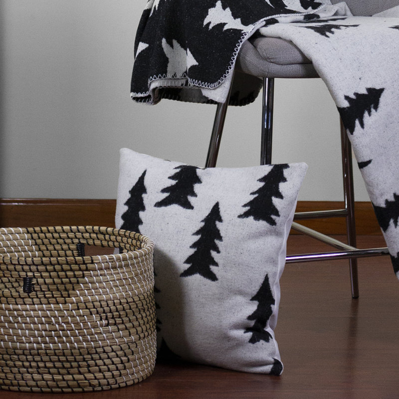 Coussin décoratif 18 po White and Black
