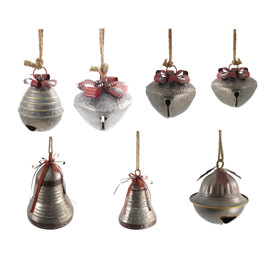 23'' Metal Hanging Figurine Ornament The Holiday Aisle®