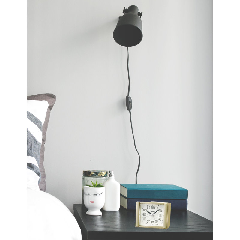 QHE189GLH Alarm Clock, Golden, Gold
