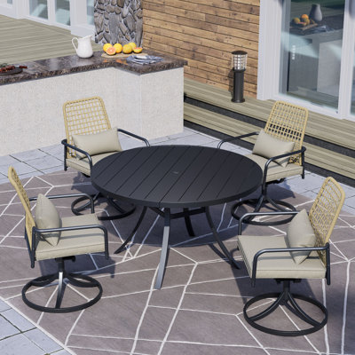 4 - Person Round Outdoor  Dining Set With Cushions