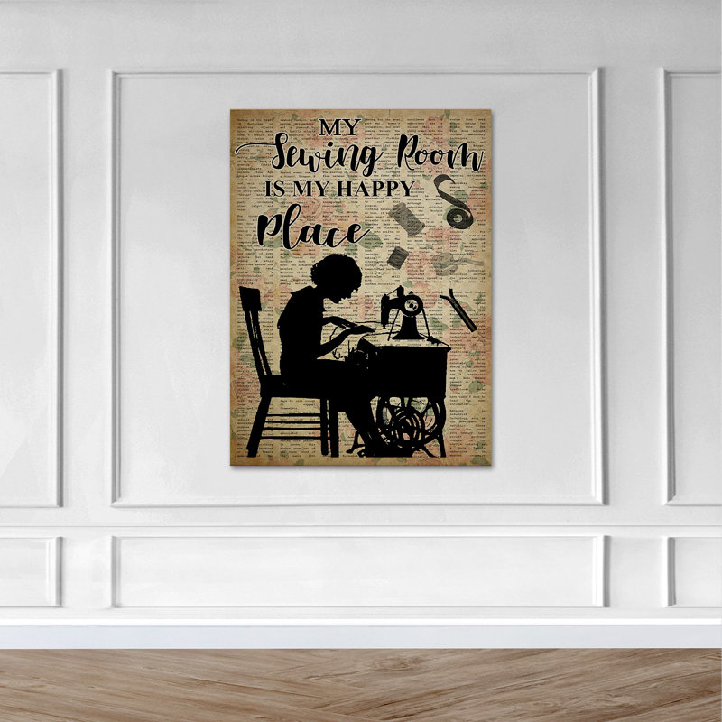 «Sewing Room Is My Happy Place», toile tendue avec châssis - Illustration de passe-temps décor, décor de salle de couture noir et beige