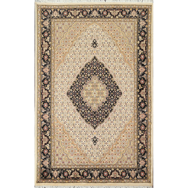 Tapis Tabriz Mahi végétal noué à la main 4 x 6