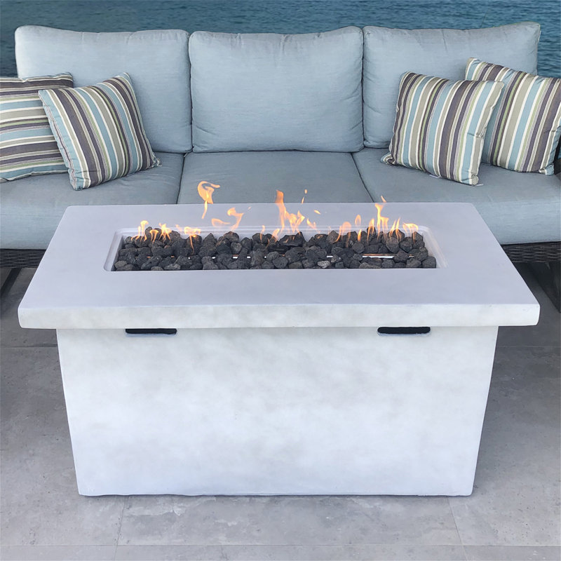 Foyer de table d'extérieur au propane en béton renforcé de fibres H 25 po x l 42 po
