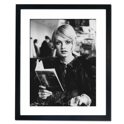 Twiggy - Single Picture Frame Print