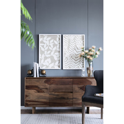 Boîte murale décorative avec fleurs en papier, 19,5 x 1 x 31,5 po, blanc et cadre contrastant beige, féminin pour habiller 2 fleurs