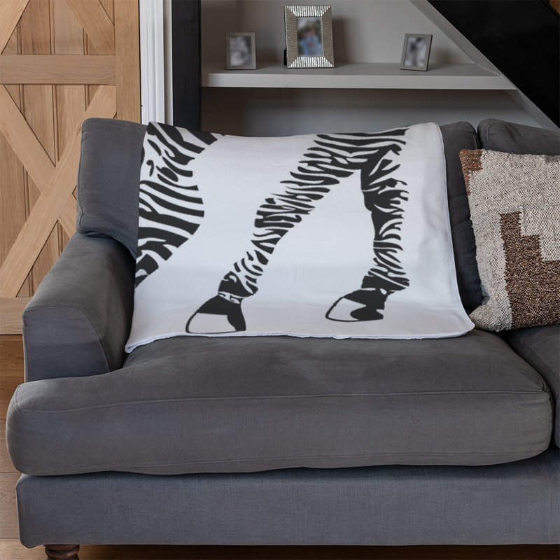 Rubino Throw Blanket