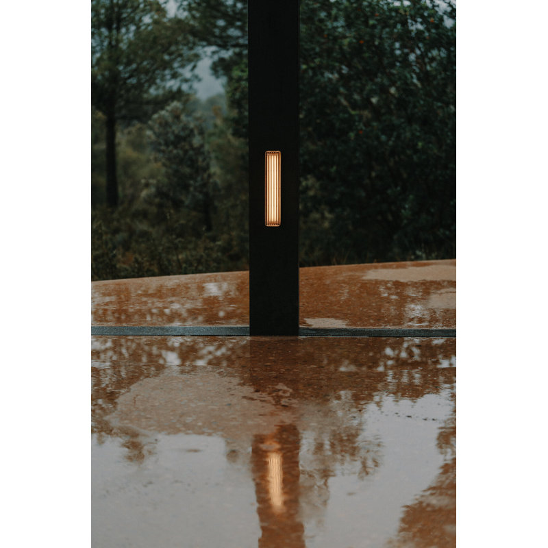Estadio Singular, Texturized Black