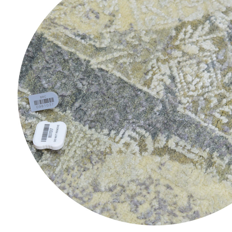 Geometric Area Rug in Gray/Ivory