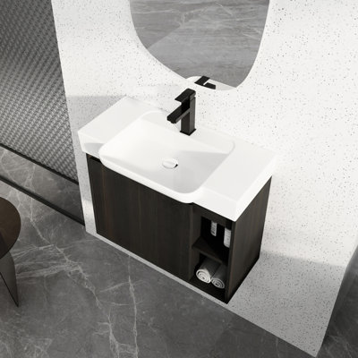 Meuble-lavabo mural 28 po en chêne foncé, lavabo en céramique blanche, charnières à fermeture douce, 45 poignées cachées, armoire à une porte, deux tablettes ouvertes, couleur de l'eau couleur chêne, fonction de fermeture, design,
