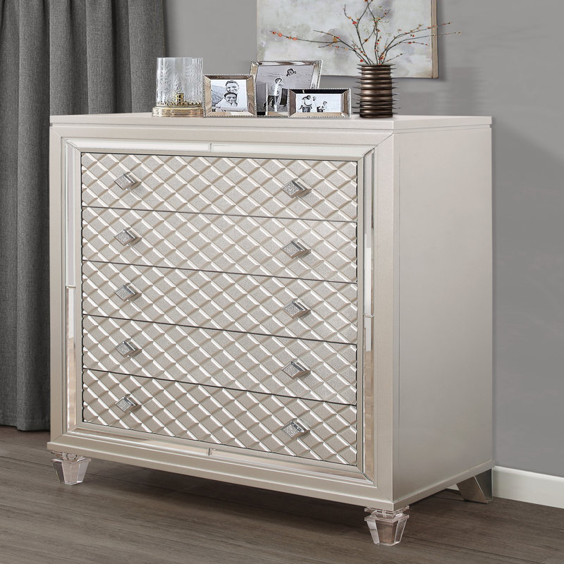 CHAMPAGNE CHEST