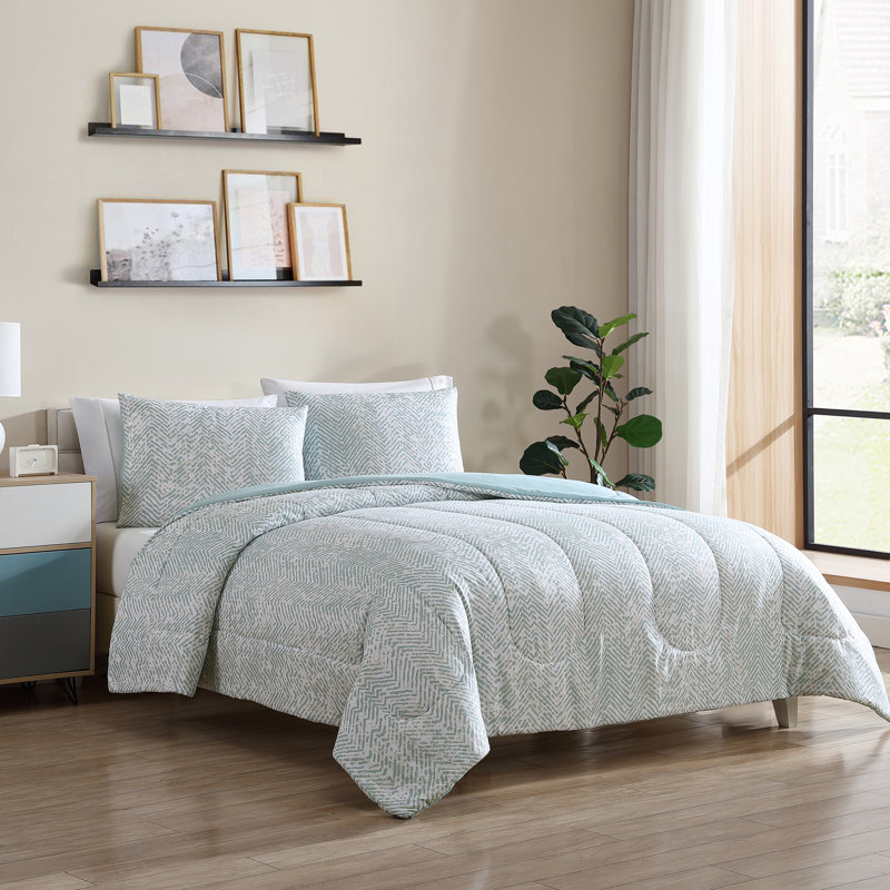 True Classics Comforter, Geometric, King
