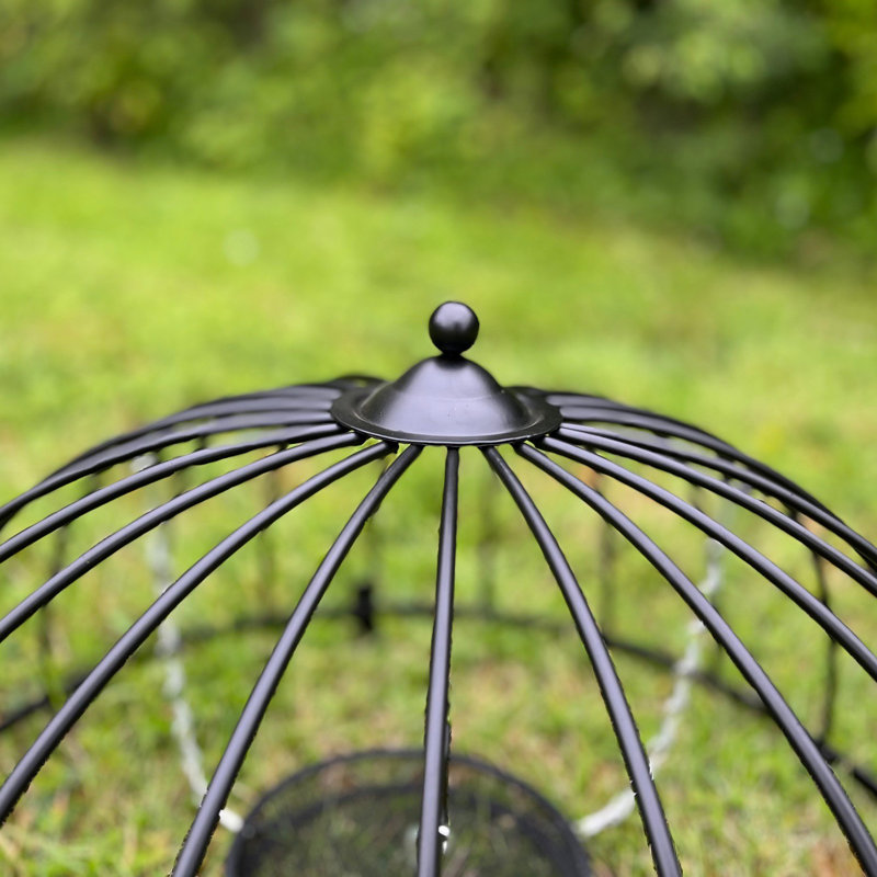 Evony Metal Freestanding Decorative Bird Feeder