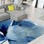 Tapis bleu lavable Inky Flower II de taille 8 pi x 10 pi, douceur céleste avec envers antidérapant