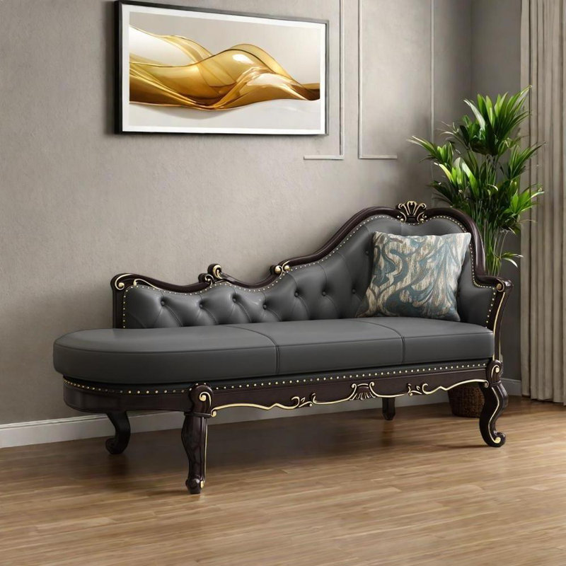 Chaise en bois massif sculptée à la main, Orienté à droite