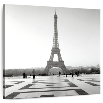 Nicci Tour Eiffel II