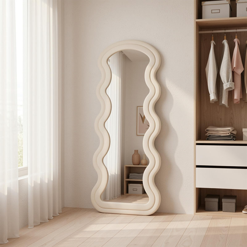 Composite Wavy Mirror