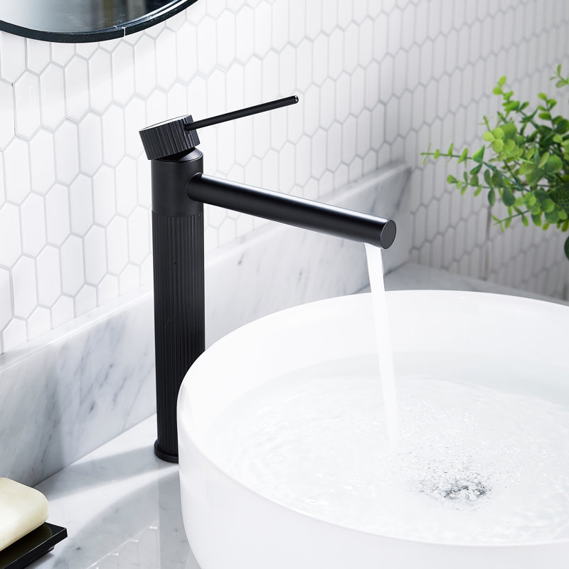 Single-handle Bathroom Faucet with Drain Assembly, Matte Black