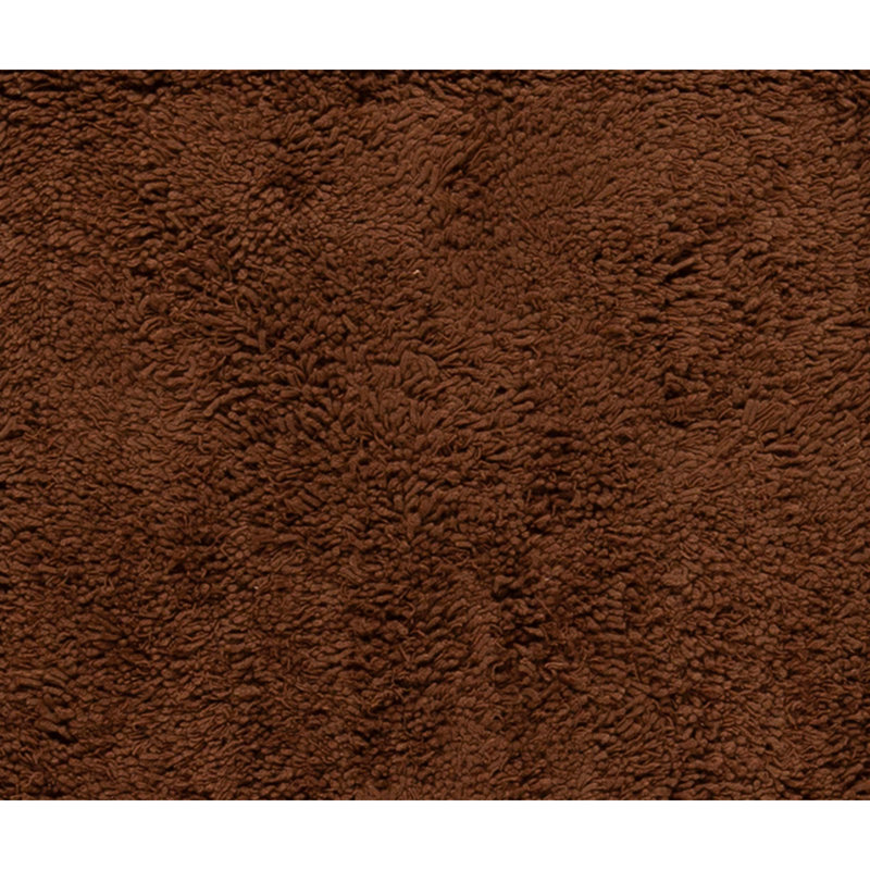 Tapis brun noué à la main