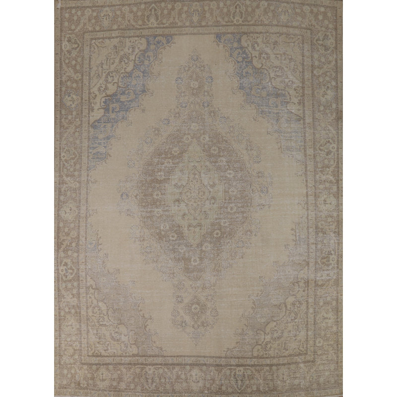 Tapis traditionnel médaillon en laine de couleur discrète 10 x 13