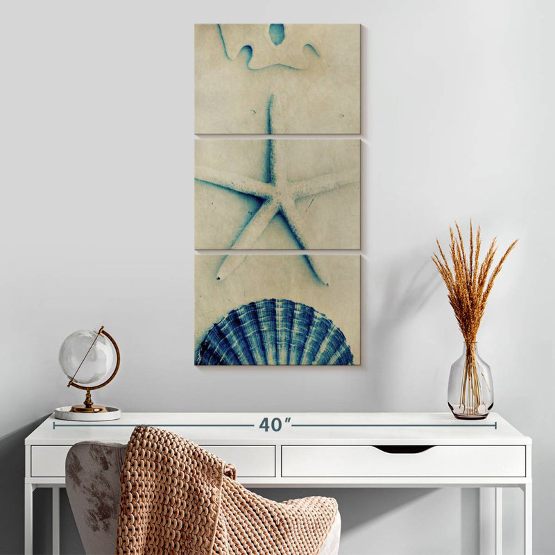Coquillages sur le sable, H 32 po x l 15 po