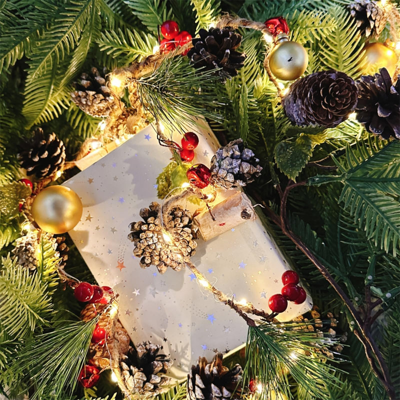 30cm Lighted Garland with Lights