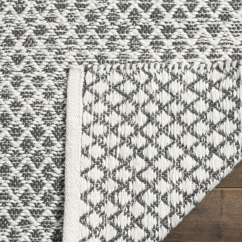 Tapis géométrique en coton fabriqué à la main gris clair / ivoire Amaya, Carré 4 pi