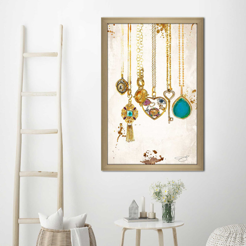 Fashion Collier 1 (Vertical) par By Jodi - impression, Encadrement champagne, H 49,5 po x l 33,5 po x P 1 po
