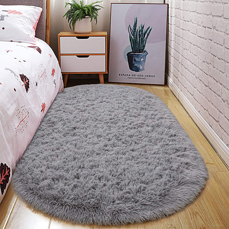 Tapis ovale gris 2 pi 6 po x 5 pi 3 po Strandquist