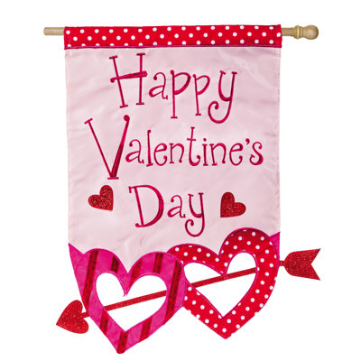 Drapeau de maison «Dowsing Hearts with Arrow» en polyester 44 po x 28 po