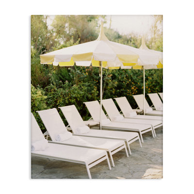 «Summer Pool Chairs» par Justine Milton