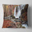 Coussin Crimea Waterfall in the Fall Landscape-659102363
