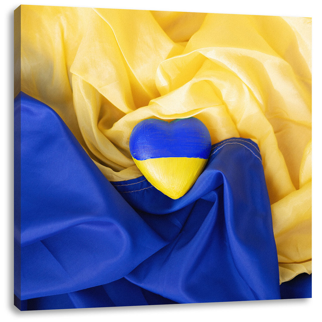 Leinwandbild Herz mit Ukraine-Flagge