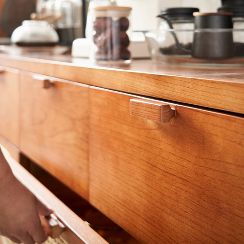 Commode décorative en rotin et bois massif