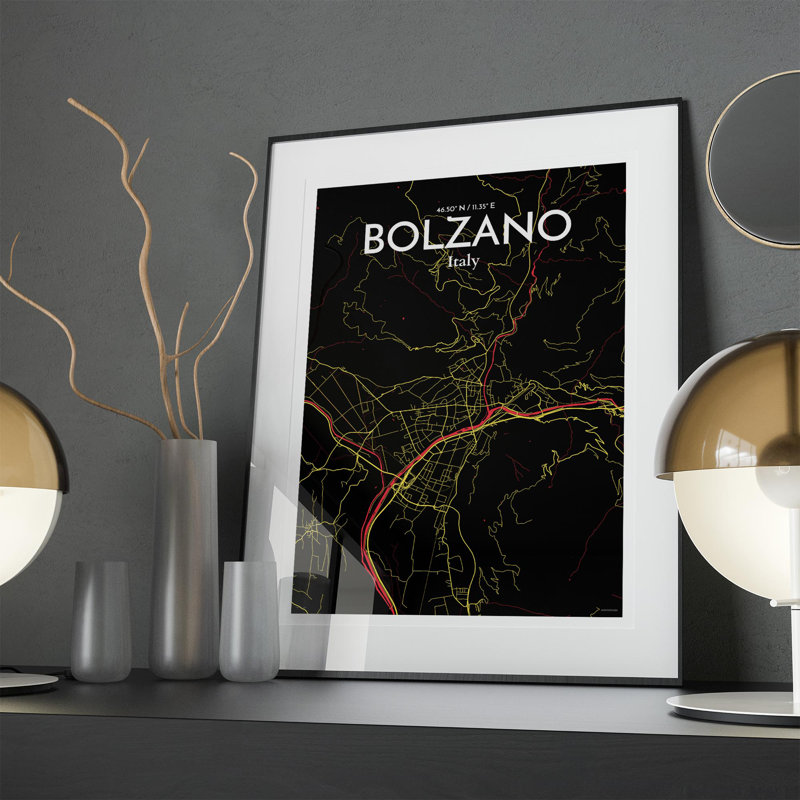 «Bolzano City Map», impression, Noir / rouge / jaune, H 27,6 po x l 19,7 po x P 0,05 po