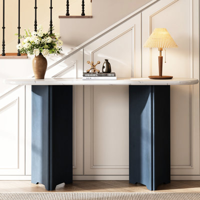 Console de bout avec texture lisse en faux marbre et pieds en bois avec base ovale étroite bleu marine et blanc pour salon bleu marine et blanc