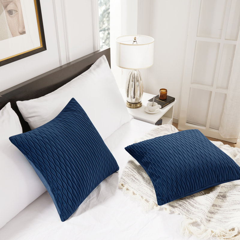 Striped Velvet Decor Soft Throw Pillow Covers With Wave Design（Set of 2）, 20"H x 20"W, Dark Green
