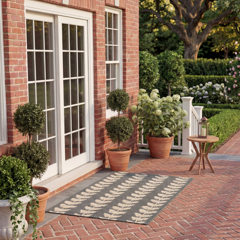 Tapis d'intérieur / extérieur à motif floral Courtyard Performance, Rectangle 2 pi x 3 pi 7 po