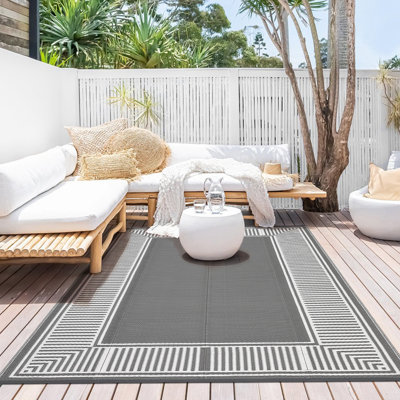 Tapis extérieur imperméable et réversible 9 pi x 12 pi - Tapis de paille en plastique léger - Résistant aux rayons UV, facile à nettoyer - Gris et blanc modernes - Parfait pour le jardin, la terrasse et le porche