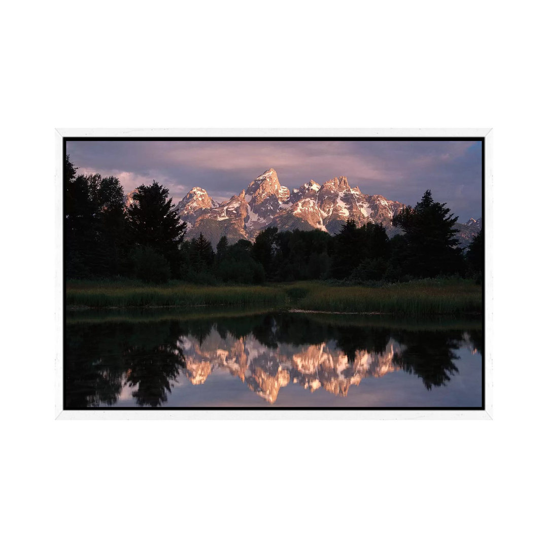 Grand TetonRange And Cloudy Sky At Schwabacher Landing Reflected InThe WaterGrand Teton NationalPark von Tim Fitzharris ...