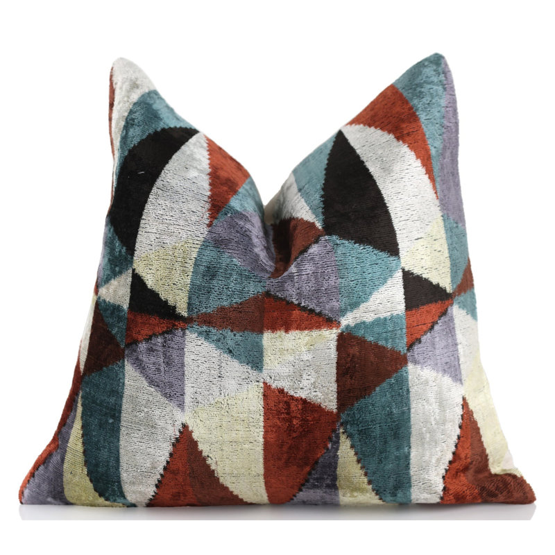 Coussin décoratif en velours géométrique fait à la main - 16 x 16 pouces - Motif triangulaire