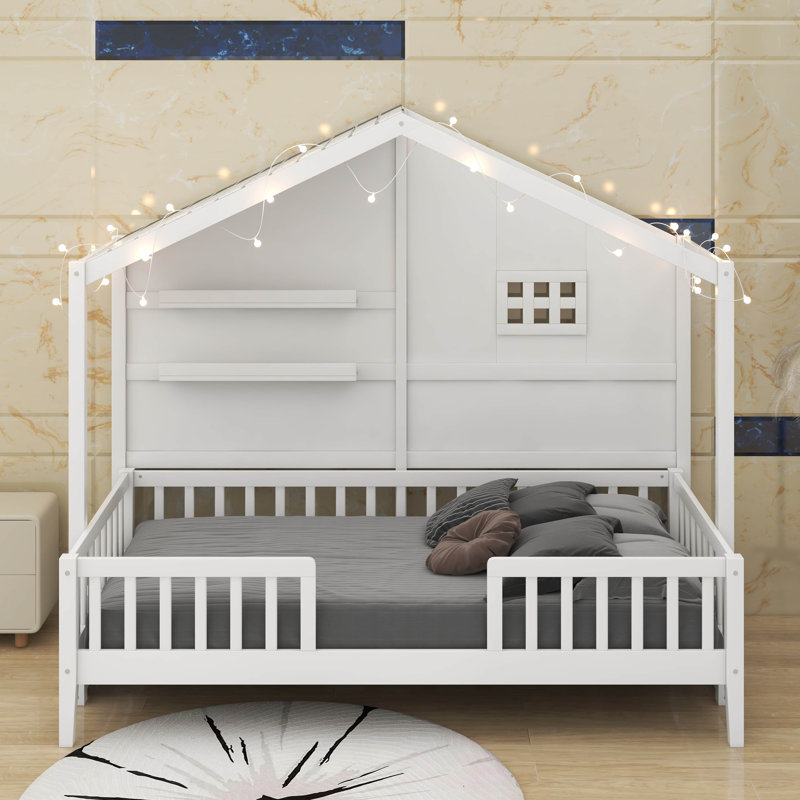 Lit simple avec tablettes