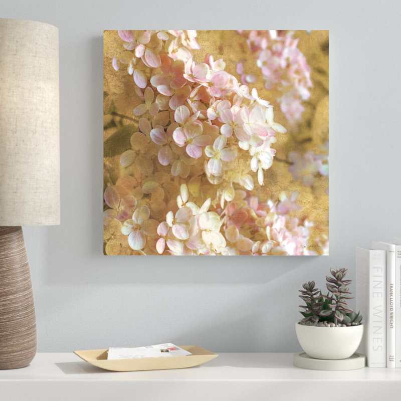 «Hydrangea Gilded I» par Sue Schlabach, reproduction de photo sur toile tendue, H 20 po x l 20 po