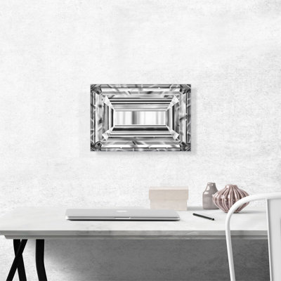 " White Gray Emerald Cut Diamond Jewel "