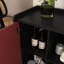 Armoire noire avec portes rouges et 2 compartiments ouverts pour portes de salle à manger, tiroirs et tablettes, buffet-600231088