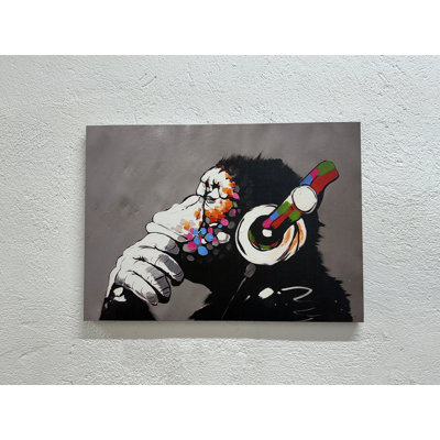 Toile imprimée: Banksy Monkey Graffiti Chimp avec écouteurs, 1P BlackFramedCanves