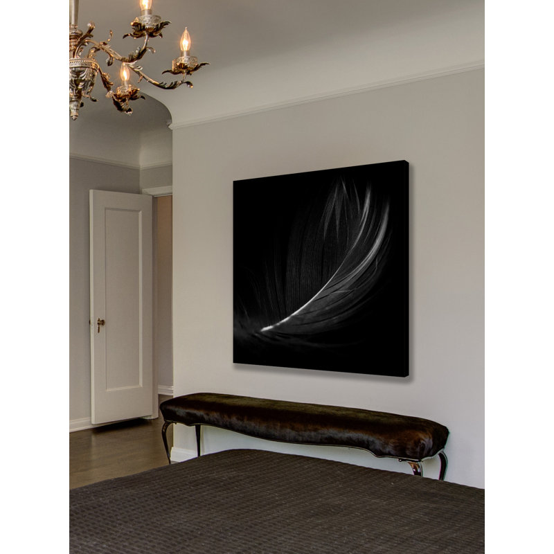 «Dark Feather», reproduction sur toile tendue, H 12 po x l 12 po x P 1,5 po